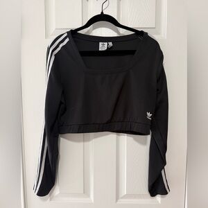ADIDAS PRIMEBLUE EUC SIZE XL BLACK LONG SLEEVE CROP TOP